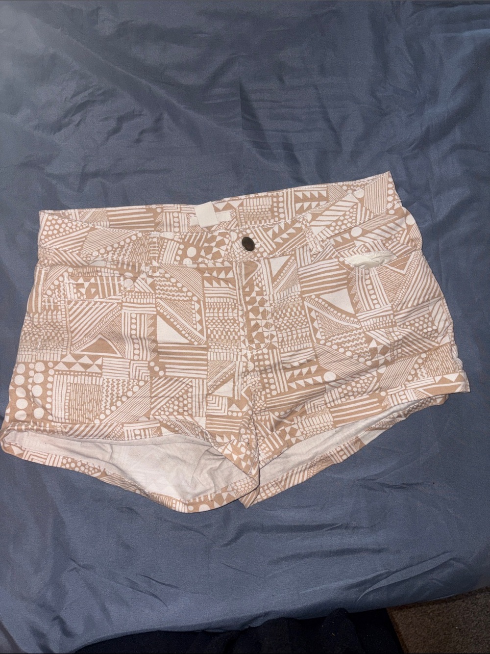 H&M Cream & Beige Geometric High Waist Shorts